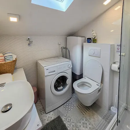 Ingrid Apartament *
