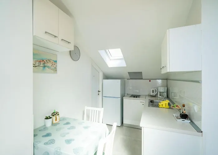 Διαμέρισμα Ingrid *